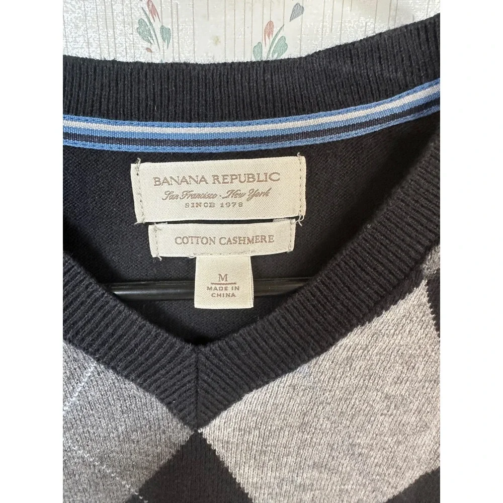 Banana Republic Mens Argyle V-Neck Sweater M quiet luxury preppy old money